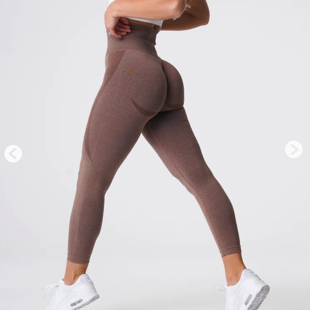 Nvgtn Contour legging